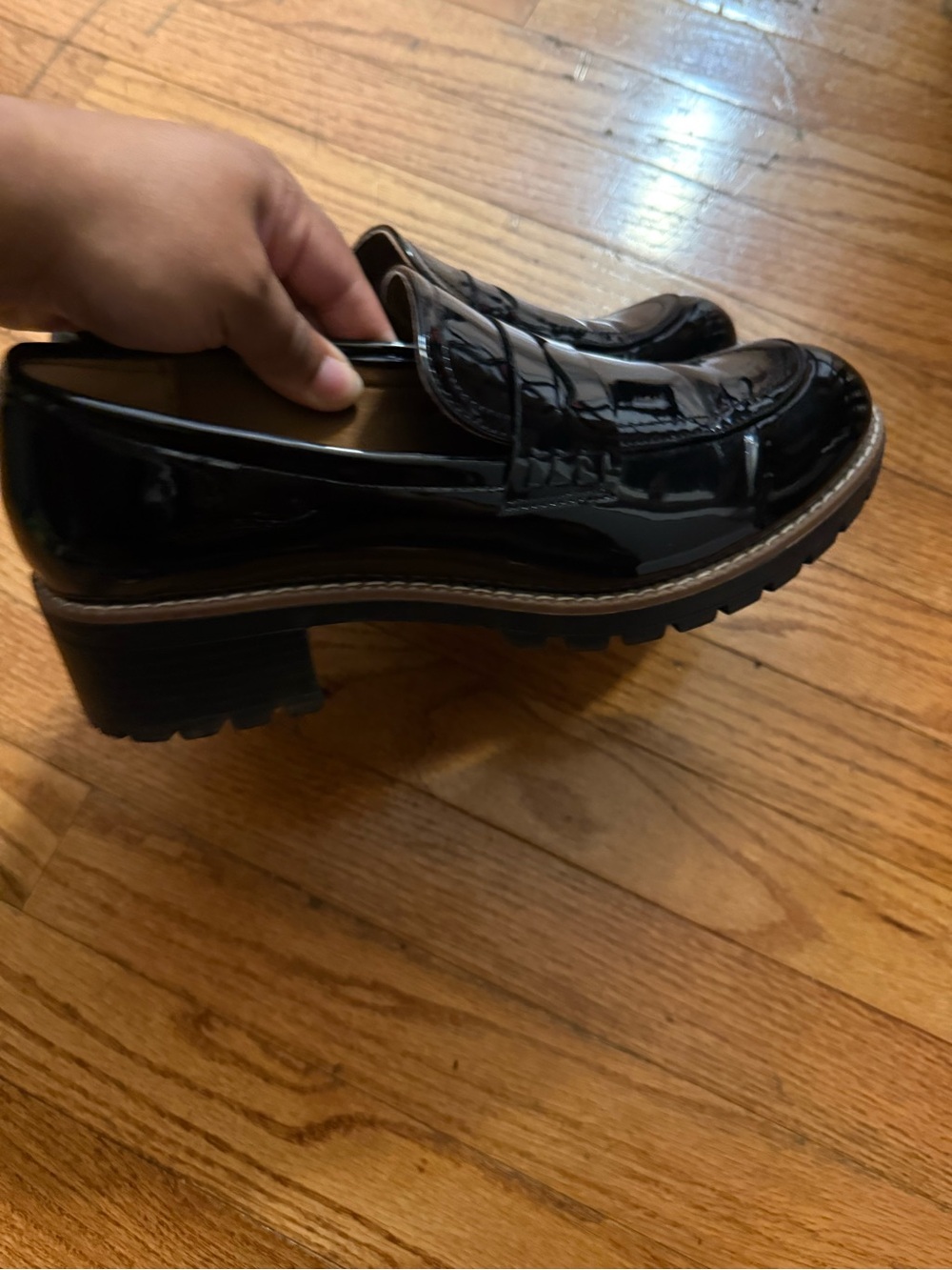 Classic Black Patent Penny Loafers for Women - Picture 2 of 9
